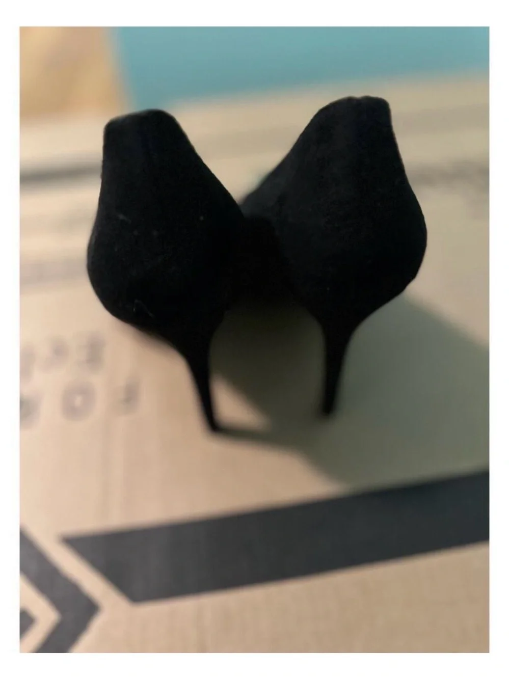 FIONI Clothing Black Pumps with Gold Metallic Pointed Toe